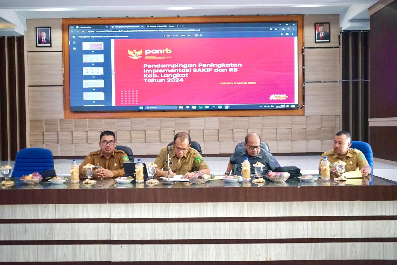 Pj. Bupati Langkat diwakili Sekda Amril pimpin Dialog Kinerja Kepala Perangkat Daerah Kabupaten Langkat Tahun 2024