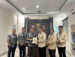 Serah Terima Sertifikat Tanah kantor BNNK Dari kepala BPN Langkat kepada Kepala BNNK Langkat