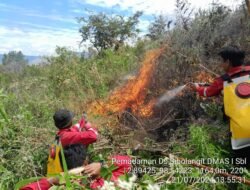 Tim Manggala Agni Daops Sumatera I / Sibolangit Lagi-Lagi Melakukan Pemadaman Karhutla Di Kecamatan Merek
