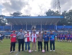 Ketua Yayasan ULB Halomoan Nasution, SH., M.H Membuka Turnamen Sepak Bola Tingkat SLTA ( SMK, SMA, MA) Negeri dan Swasta Se- Kabupaten Labuhanbatu Raya