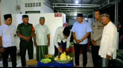 Camat Kutalimbaru Rayakan Malam 1 Suro bersama Masyarakat Desa Sawit Rejo